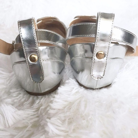 Shoes - Picture 4 of 5